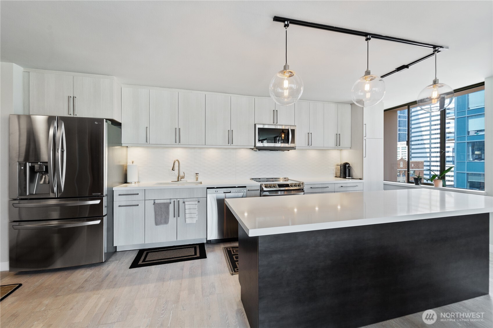 1120 8th Avenue #1203, Seattle, WA 98101