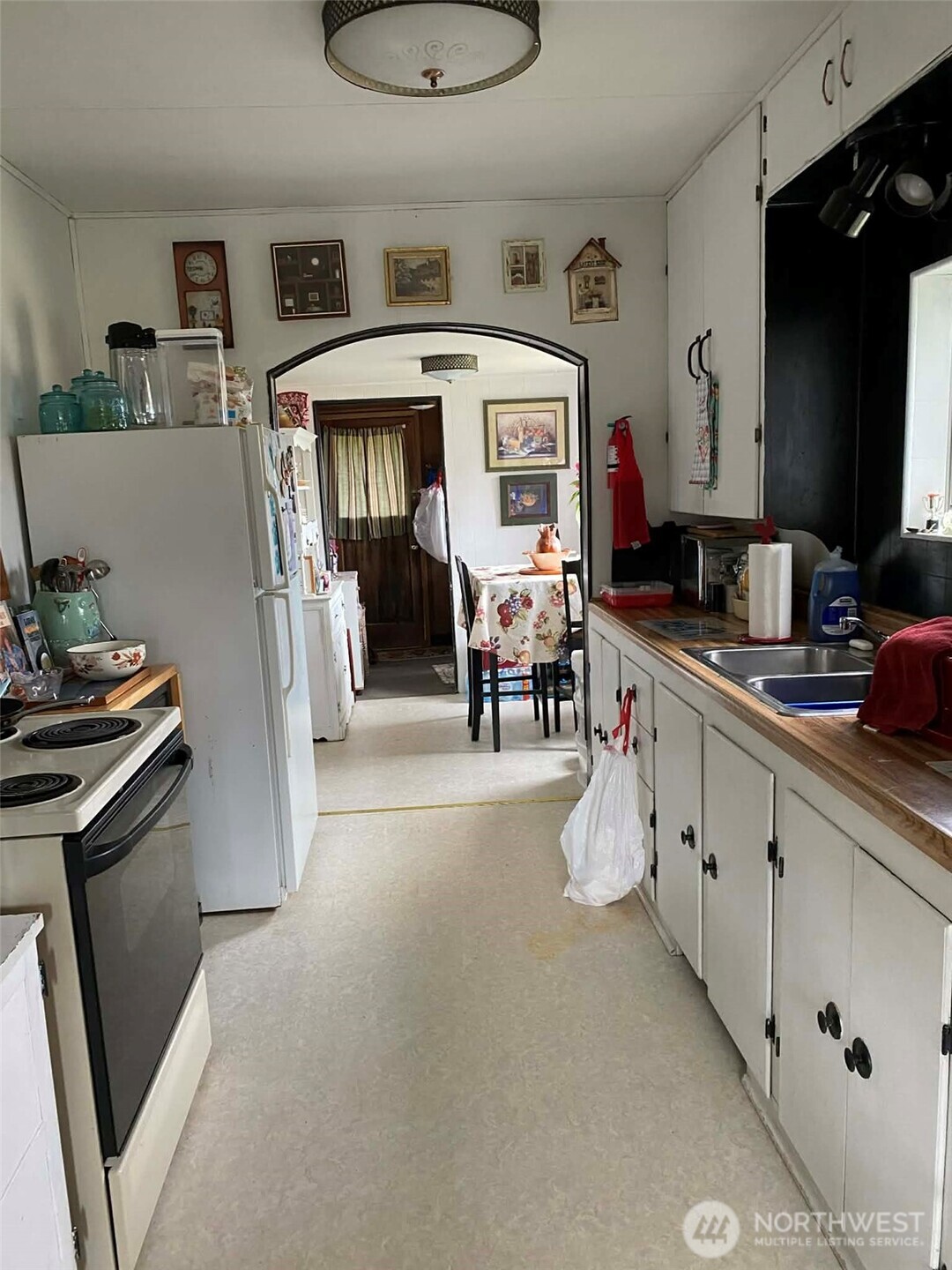 1015 W Highway 101 , Port Angeles, WA 98363