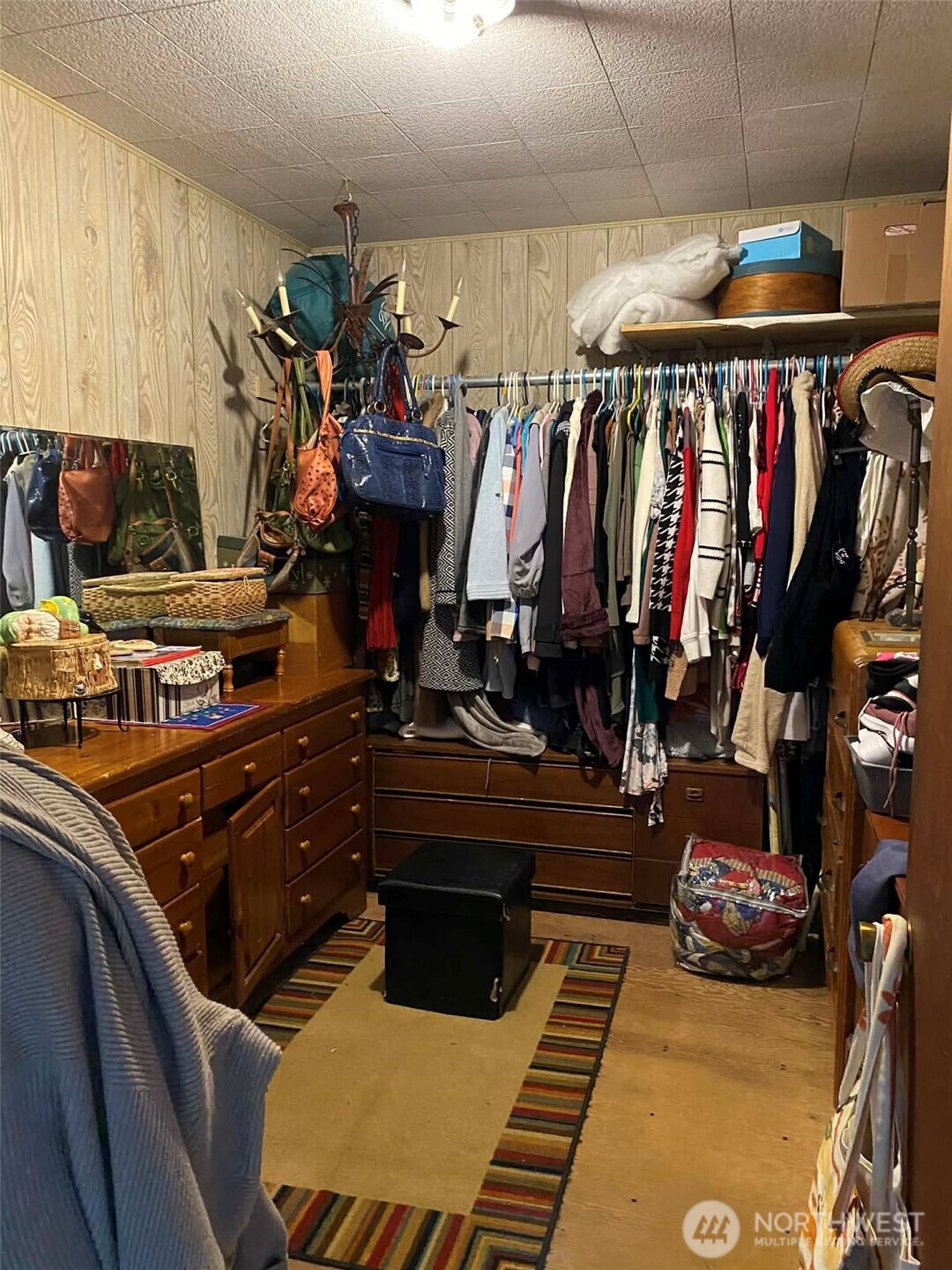 1015 W Highway 101 , Port Angeles, WA 98363