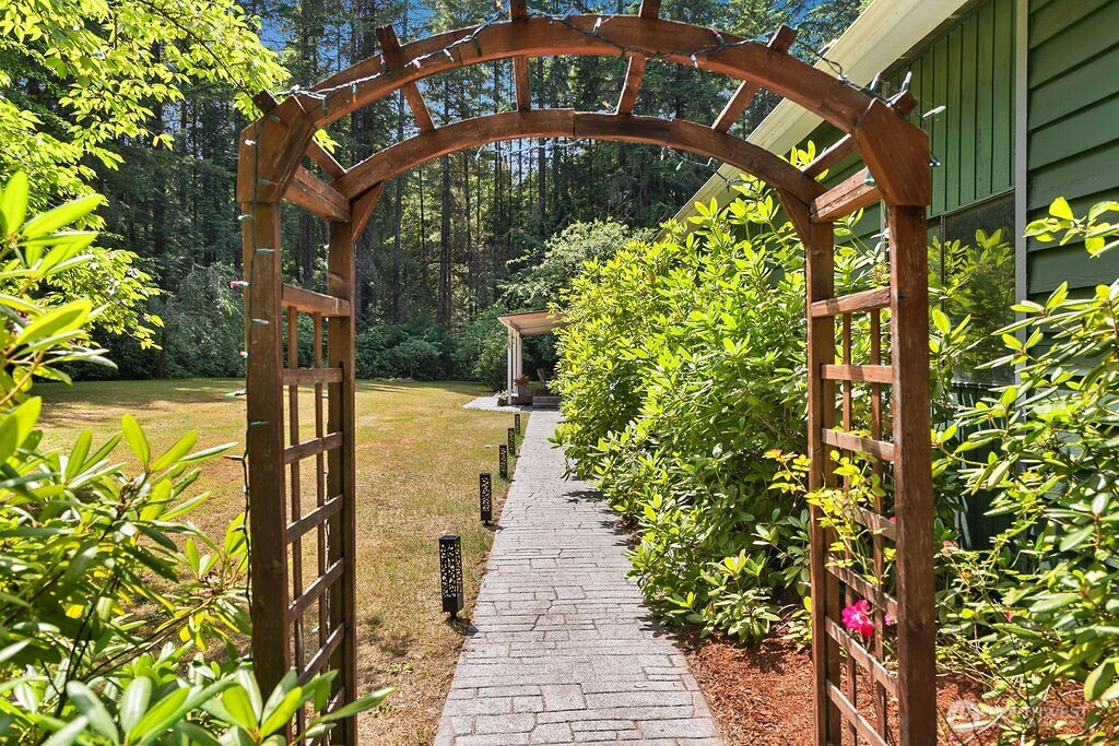 19328 Widme Street NE, Poulsbo, WA 98370