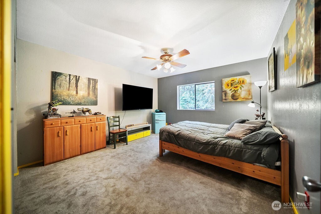 19328 Widme Street NE, Poulsbo, WA 98370