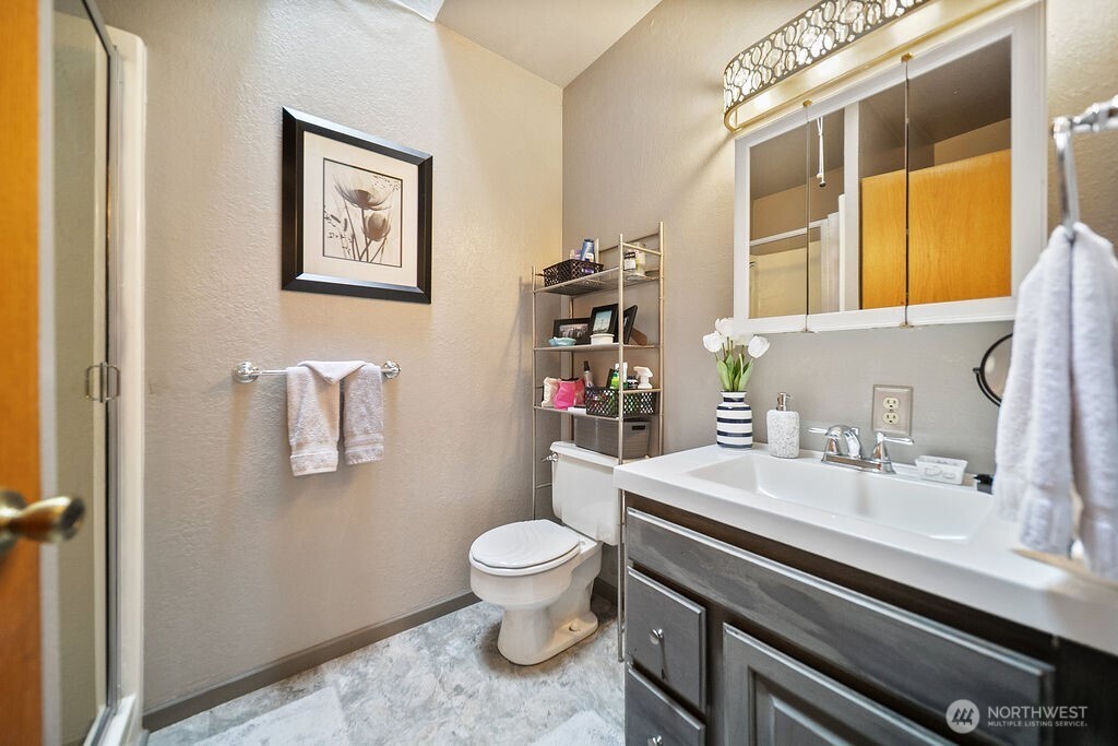 19328 Widme Street NE, Poulsbo, WA 98370