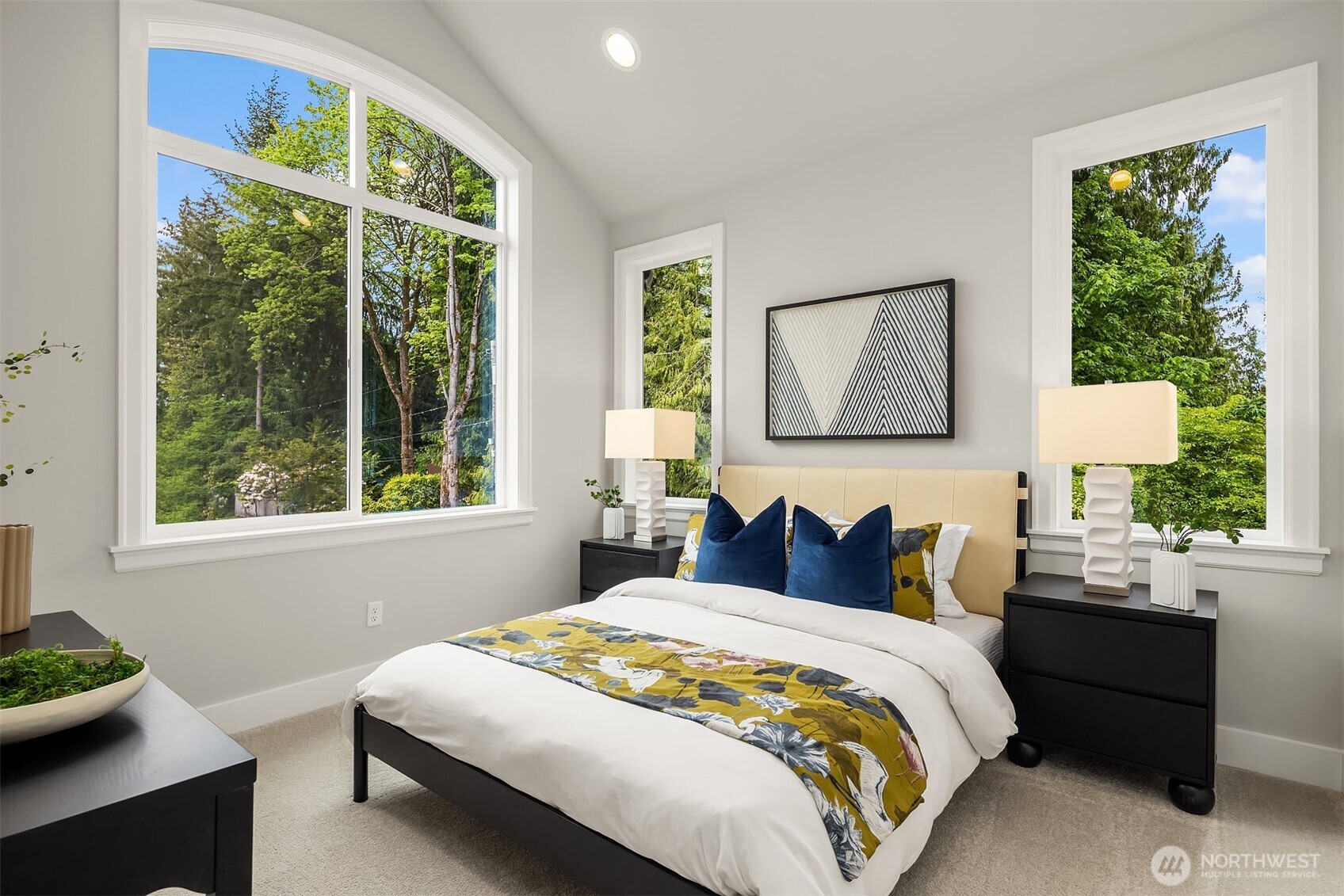 1555 158th Court SE, Bellevue, WA 98008