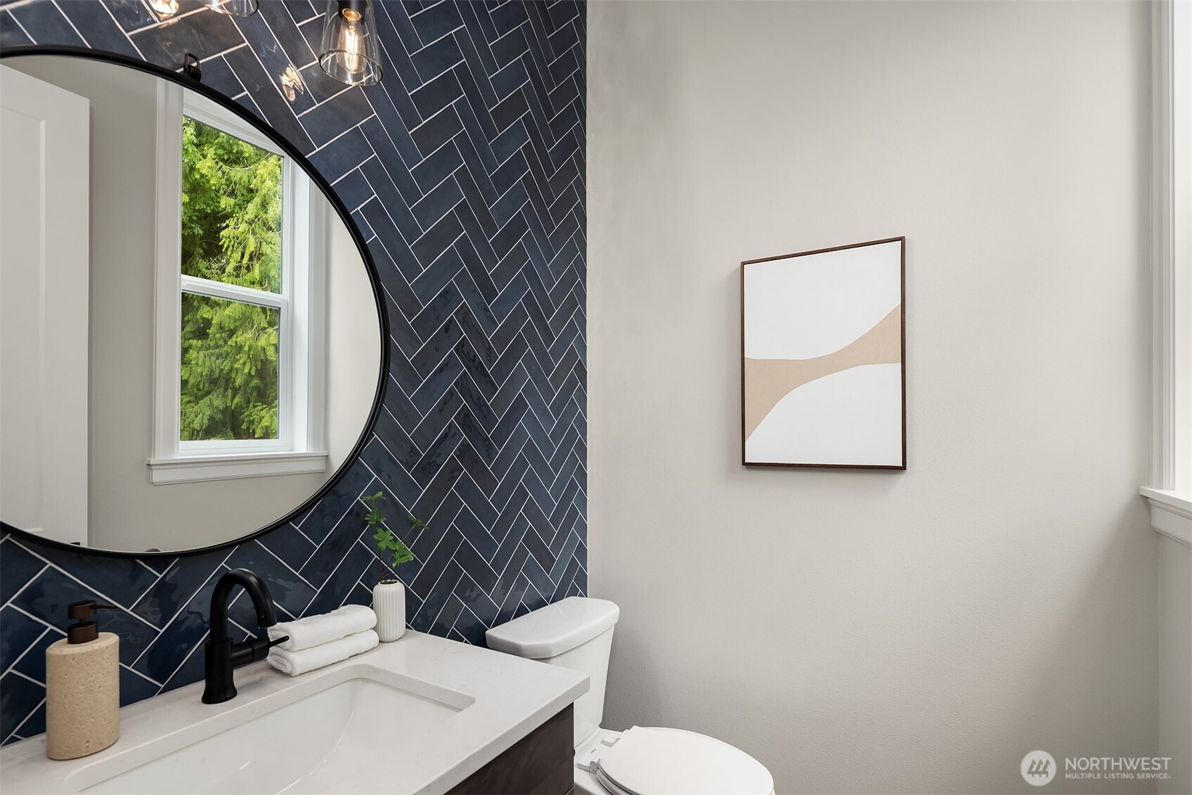 1555 158th Court SE, Bellevue, WA 98008