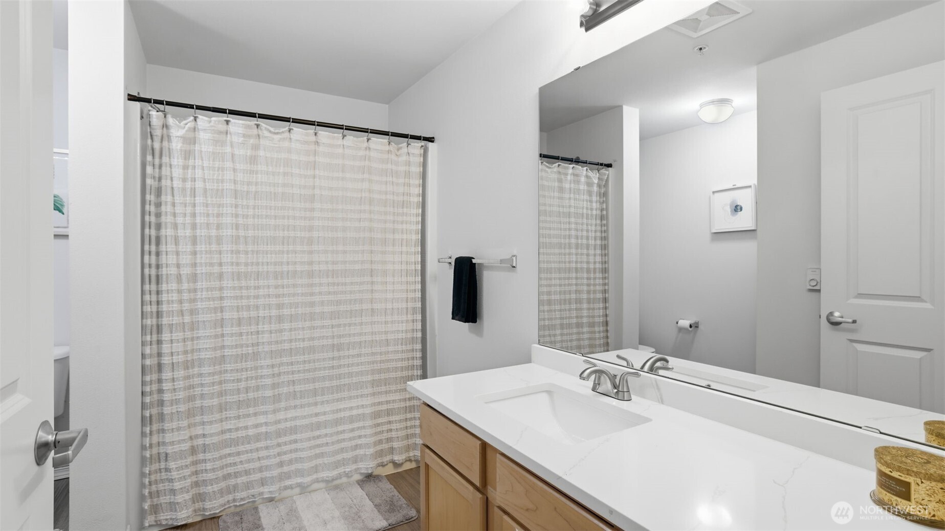 21507 42nd Avenue S #D7, SeaTac, WA 98198