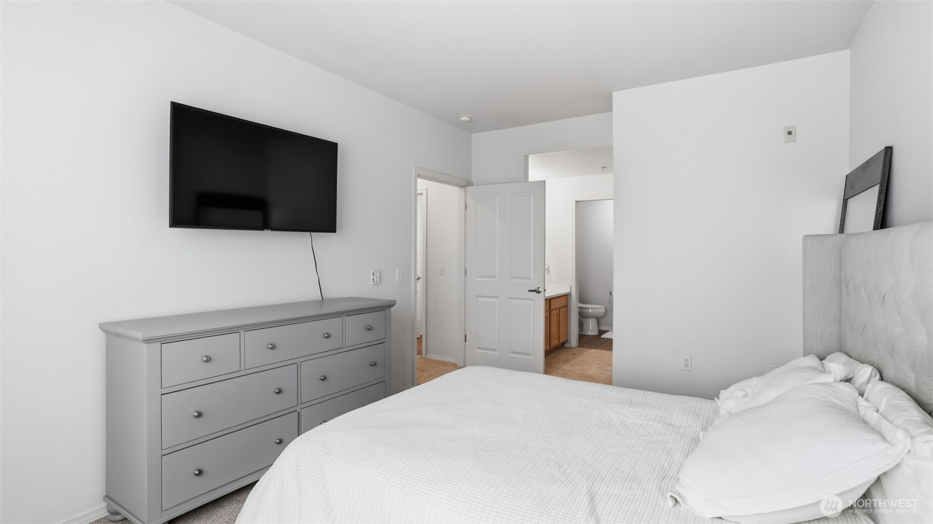 21507 42nd Avenue S #D7, SeaTac, WA 98198