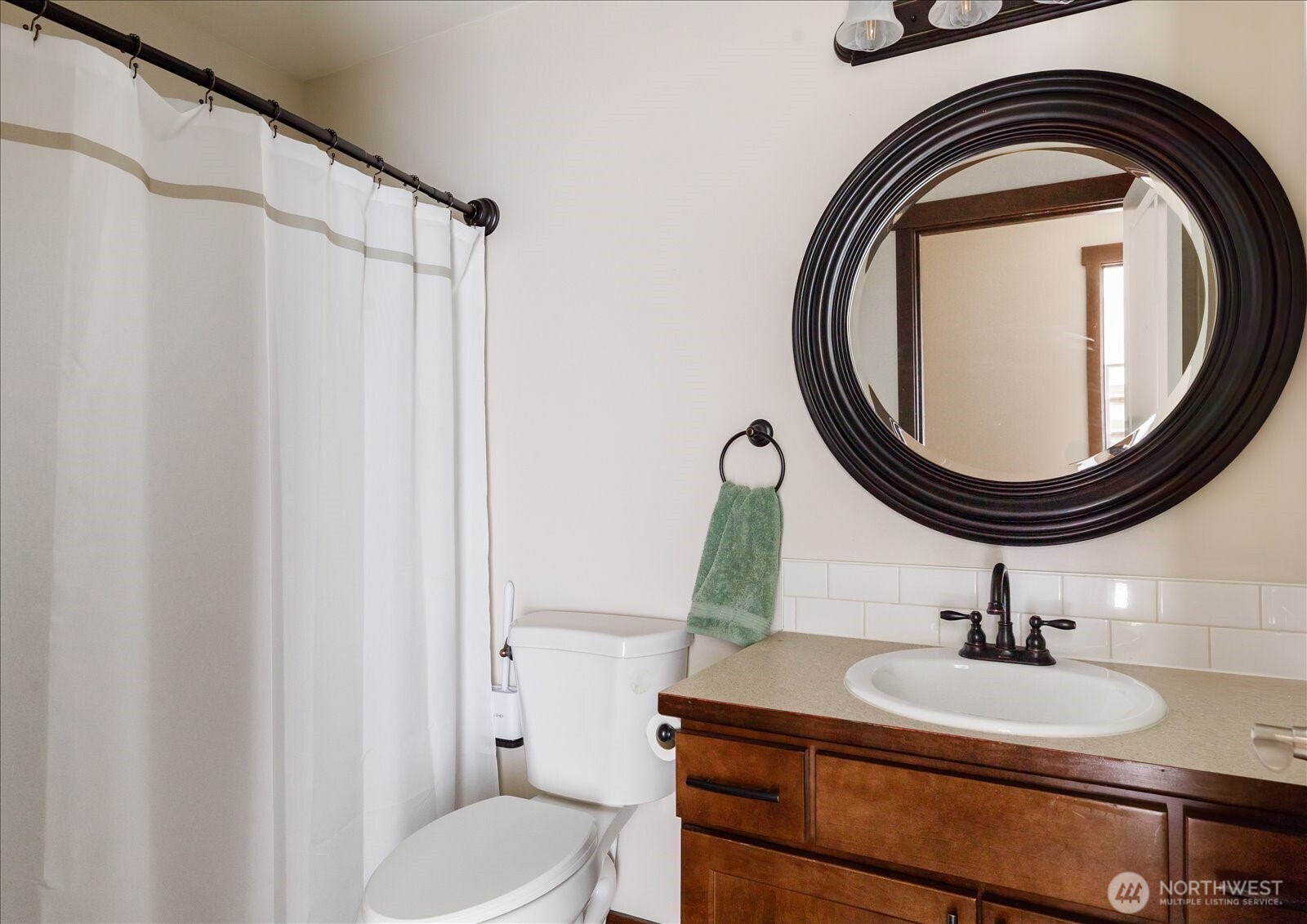 1105 Halsey Drive , Coupeville, WA 98239