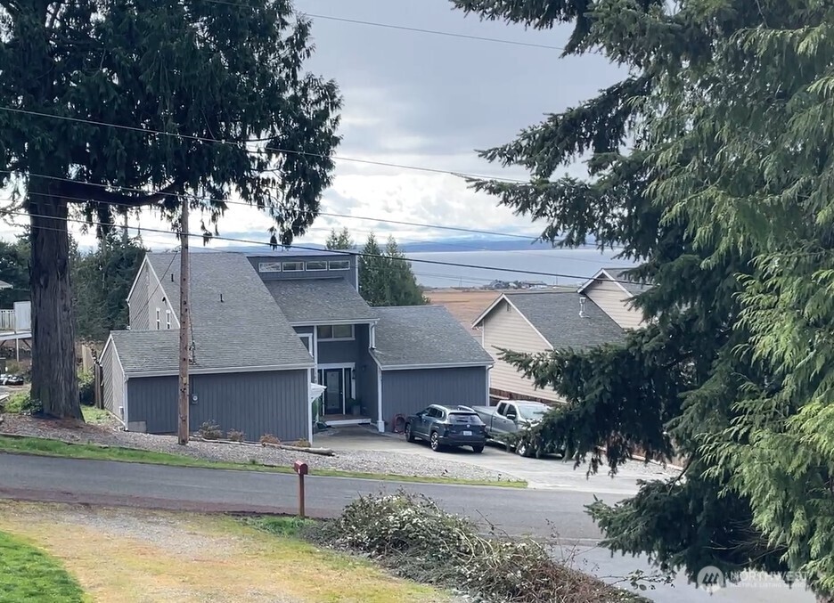 1105 Halsey Drive , Coupeville, WA 98239