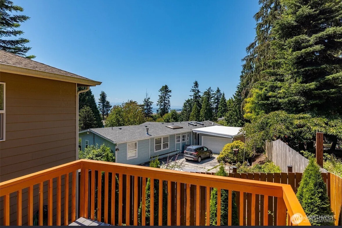 1105 Halsey Drive , Coupeville, WA 98239