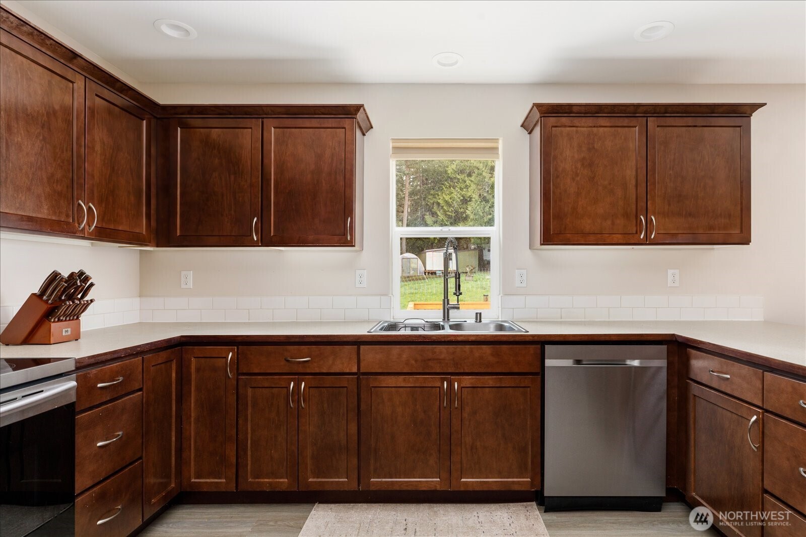 1105 Halsey Drive , Coupeville, WA 98239