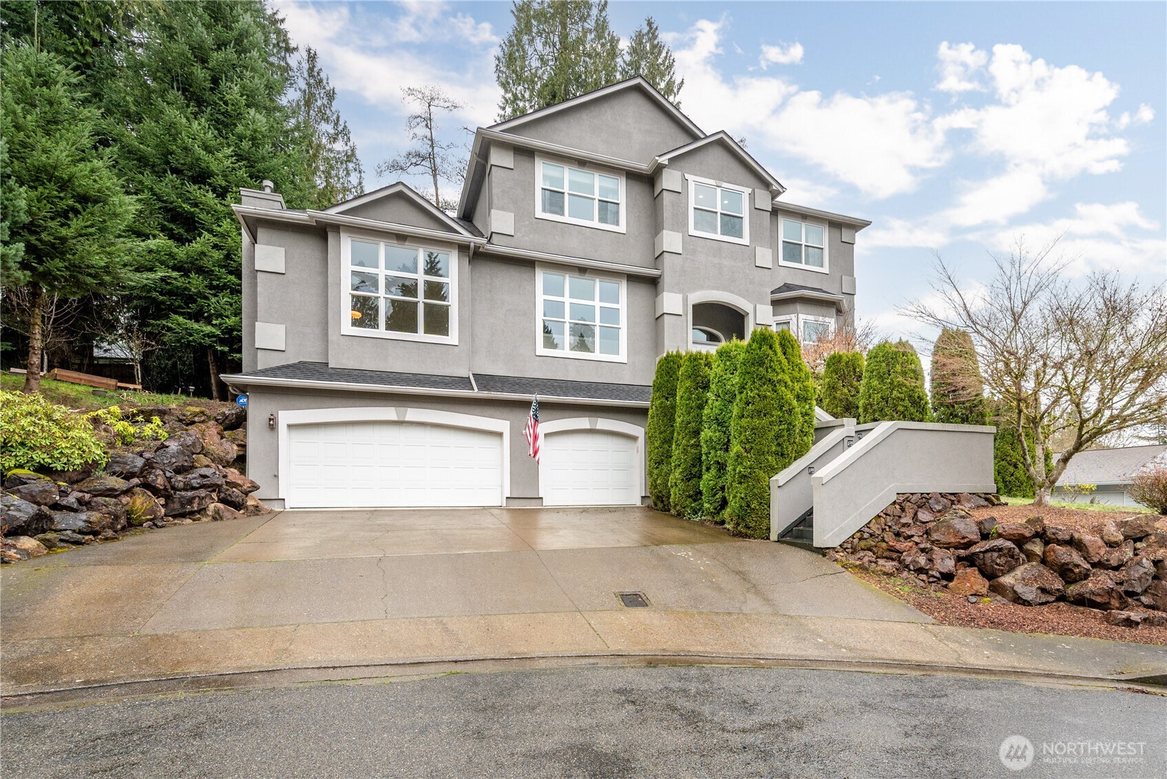 250 W St James Place , Longview, WA 98632