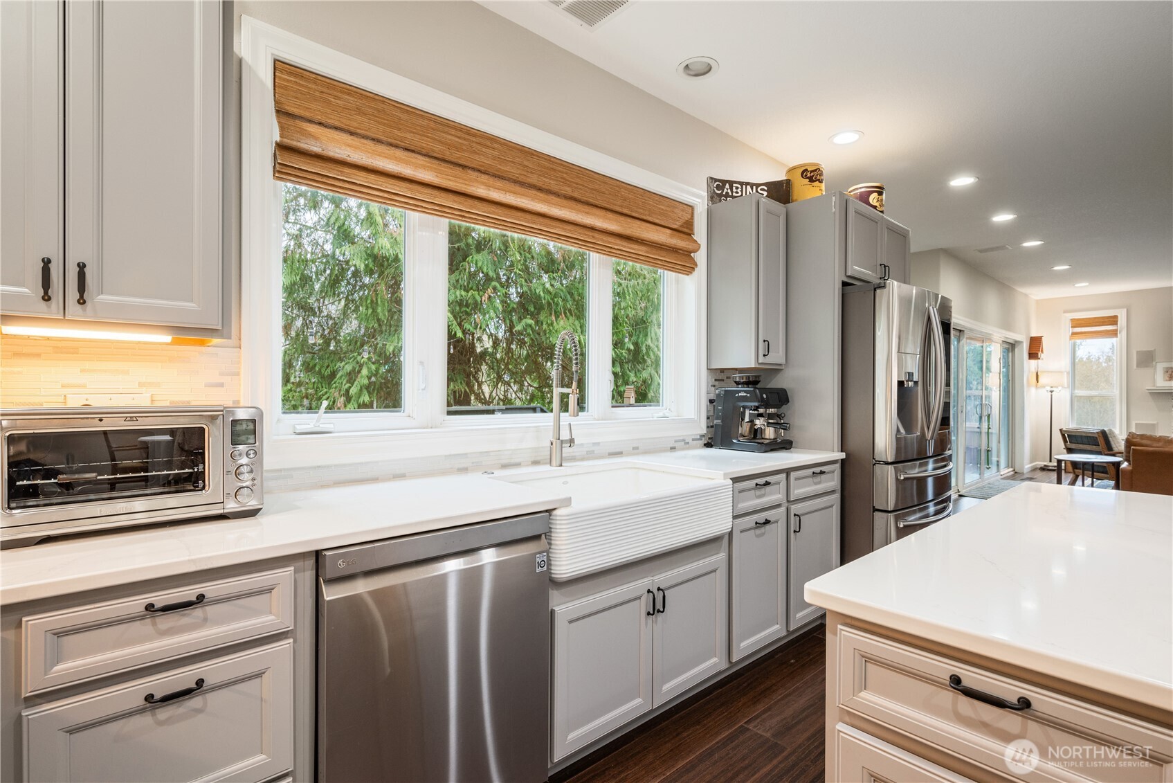 250 W St James Place , Longview, WA 98632