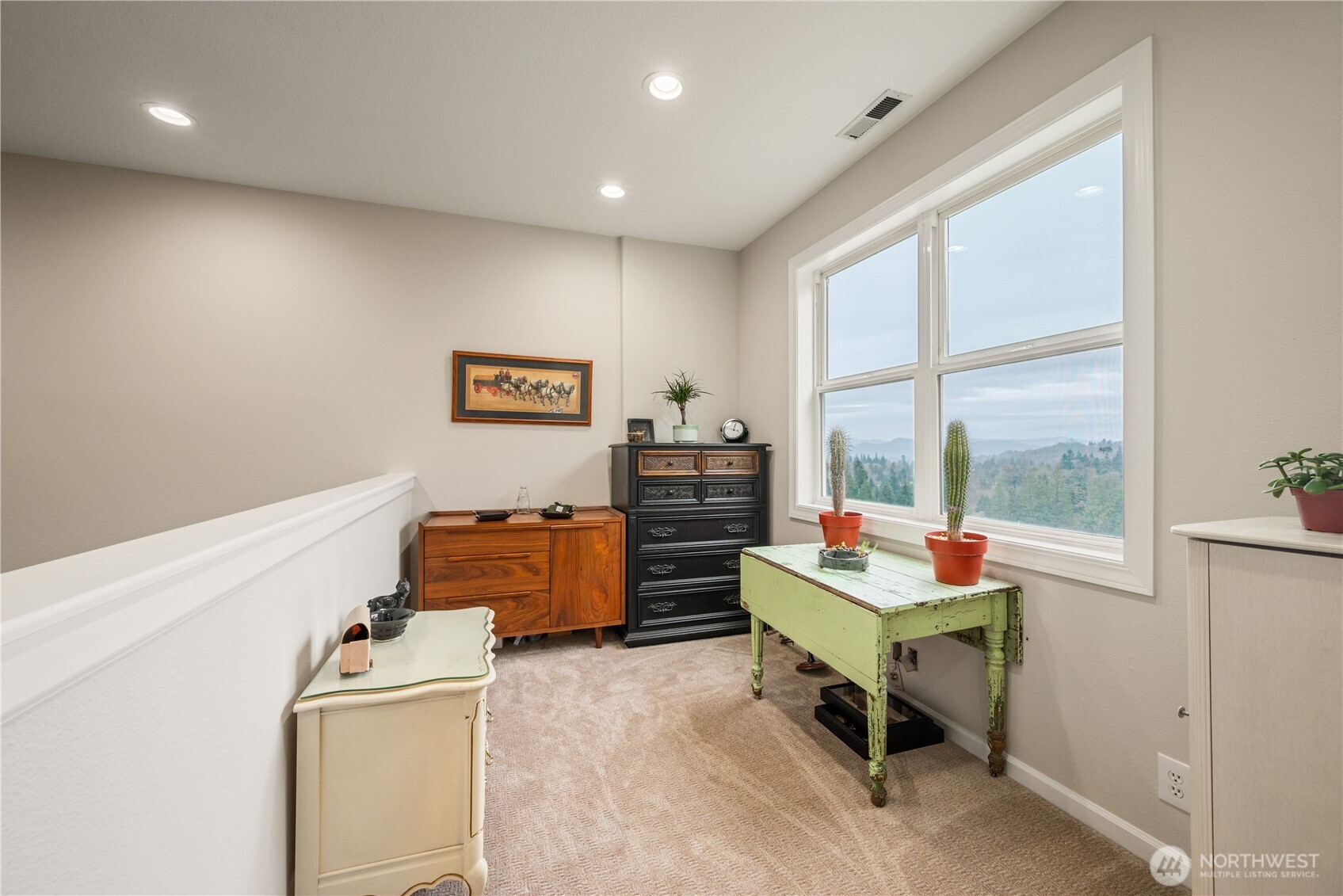 250 W St James Place , Longview, WA 98632