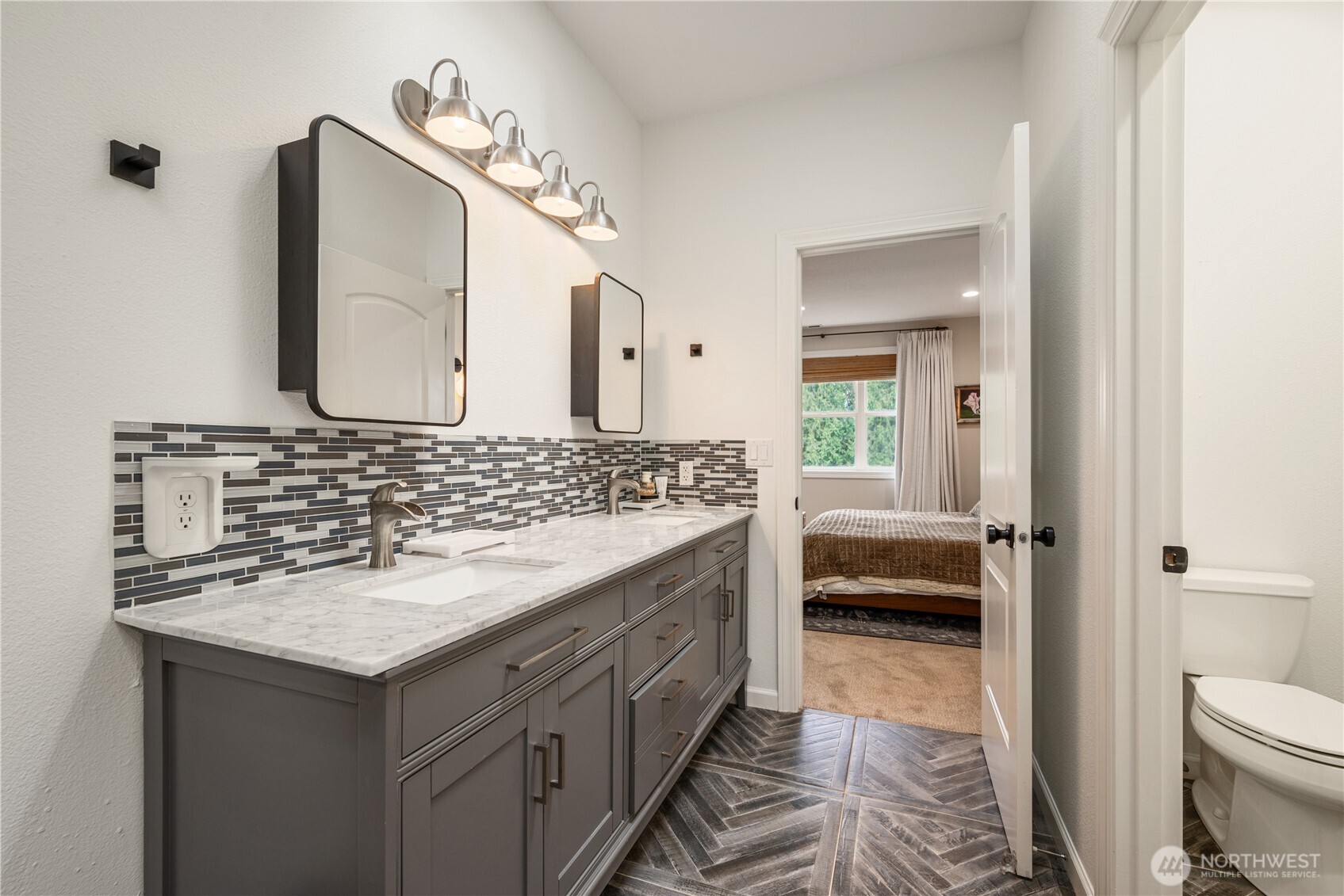 250 W St James Place , Longview, WA 98632