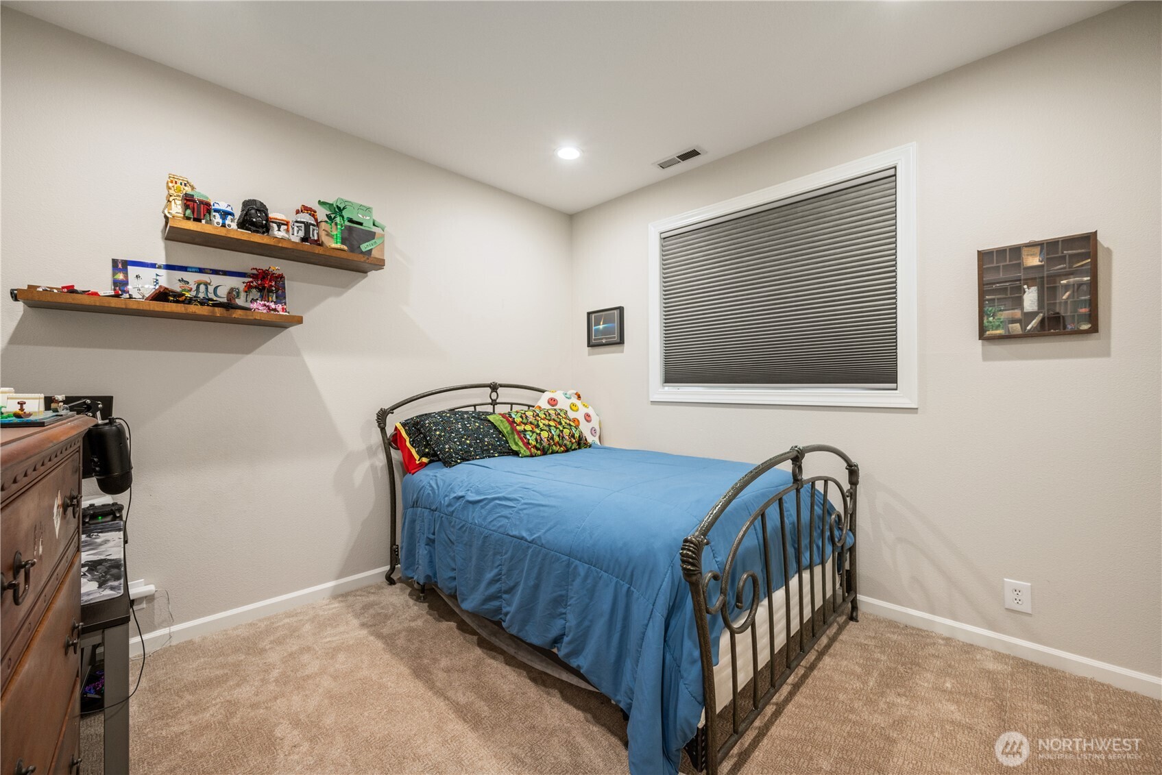 250 W St James Place , Longview, WA 98632