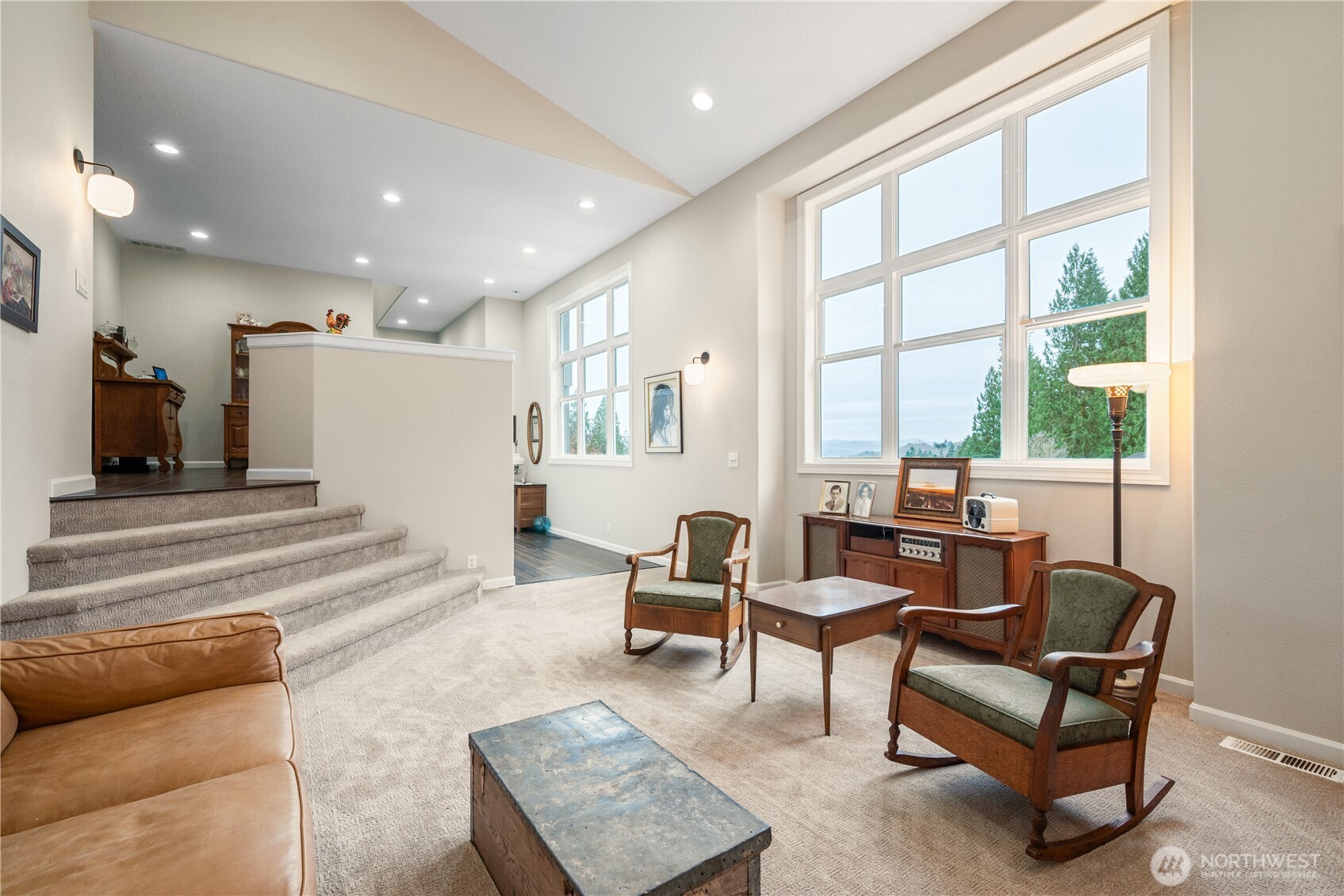 250 W St James Place , Longview, WA 98632