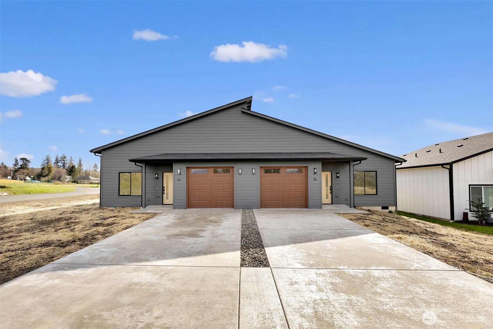 3 Anchor Way Loop #B, Cathlamet, WA 98612