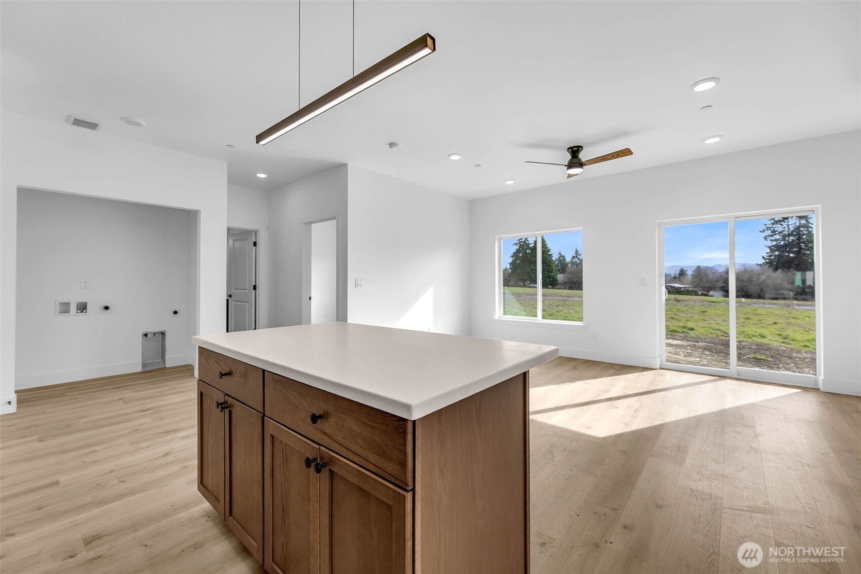 3 Anchor Way Loop #B, Cathlamet, WA 98612