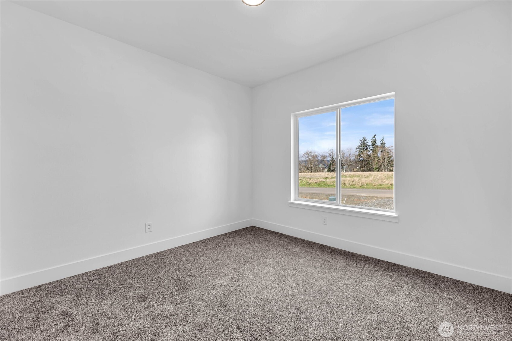 3 Anchor Way Loop #B, Cathlamet, WA 98612