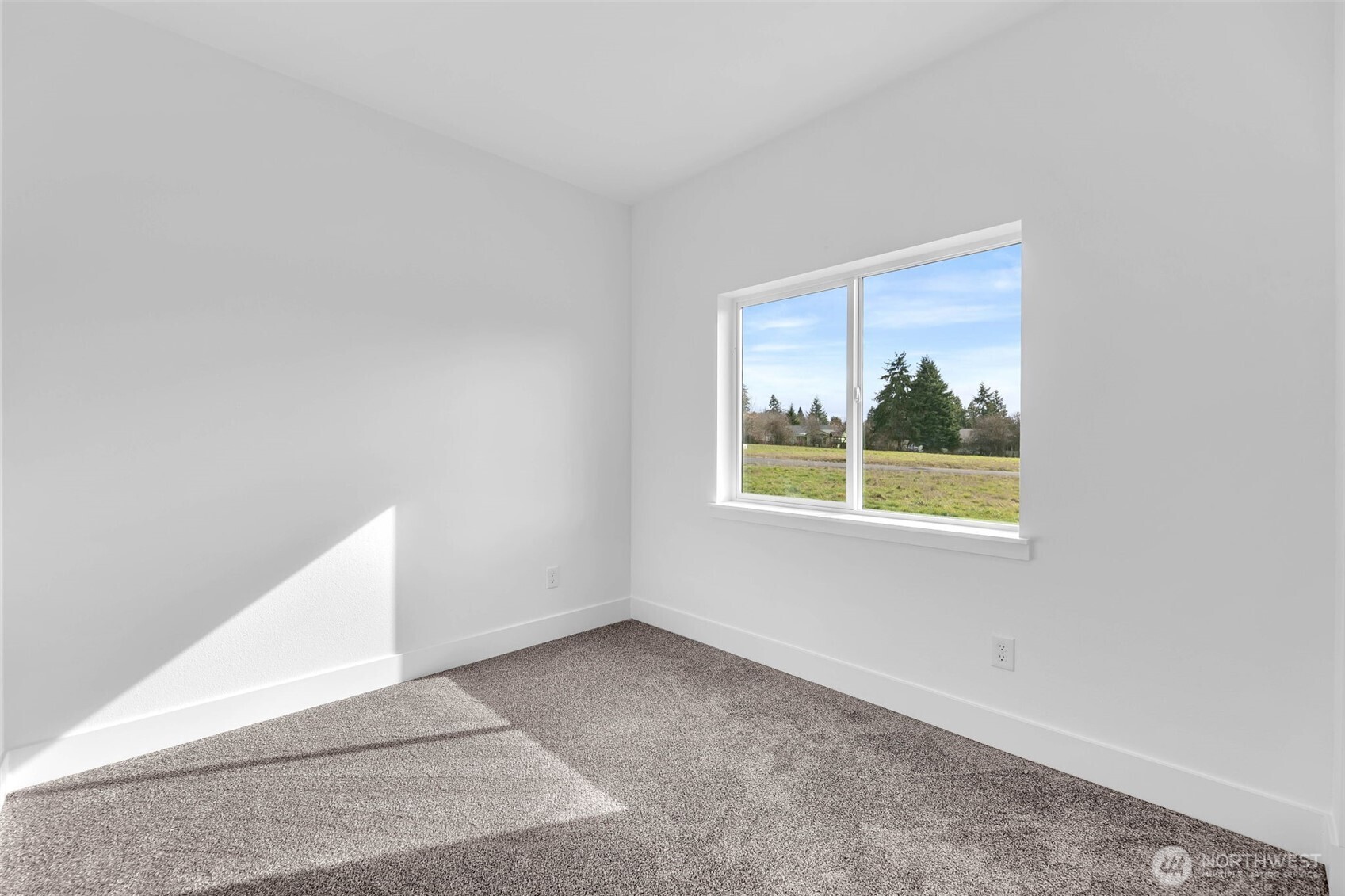 3 Anchor Way Loop #B, Cathlamet, WA 98612