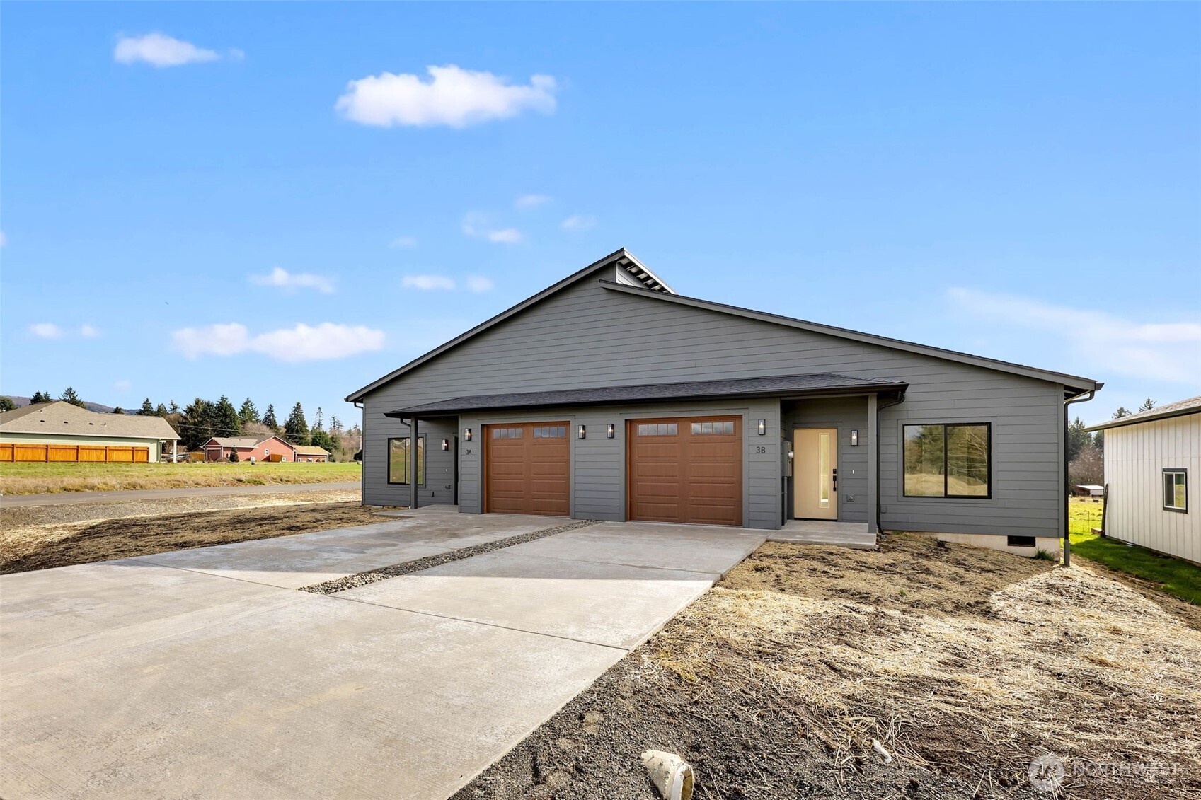 3 Anchor Way Loop #B, Cathlamet, WA 98612