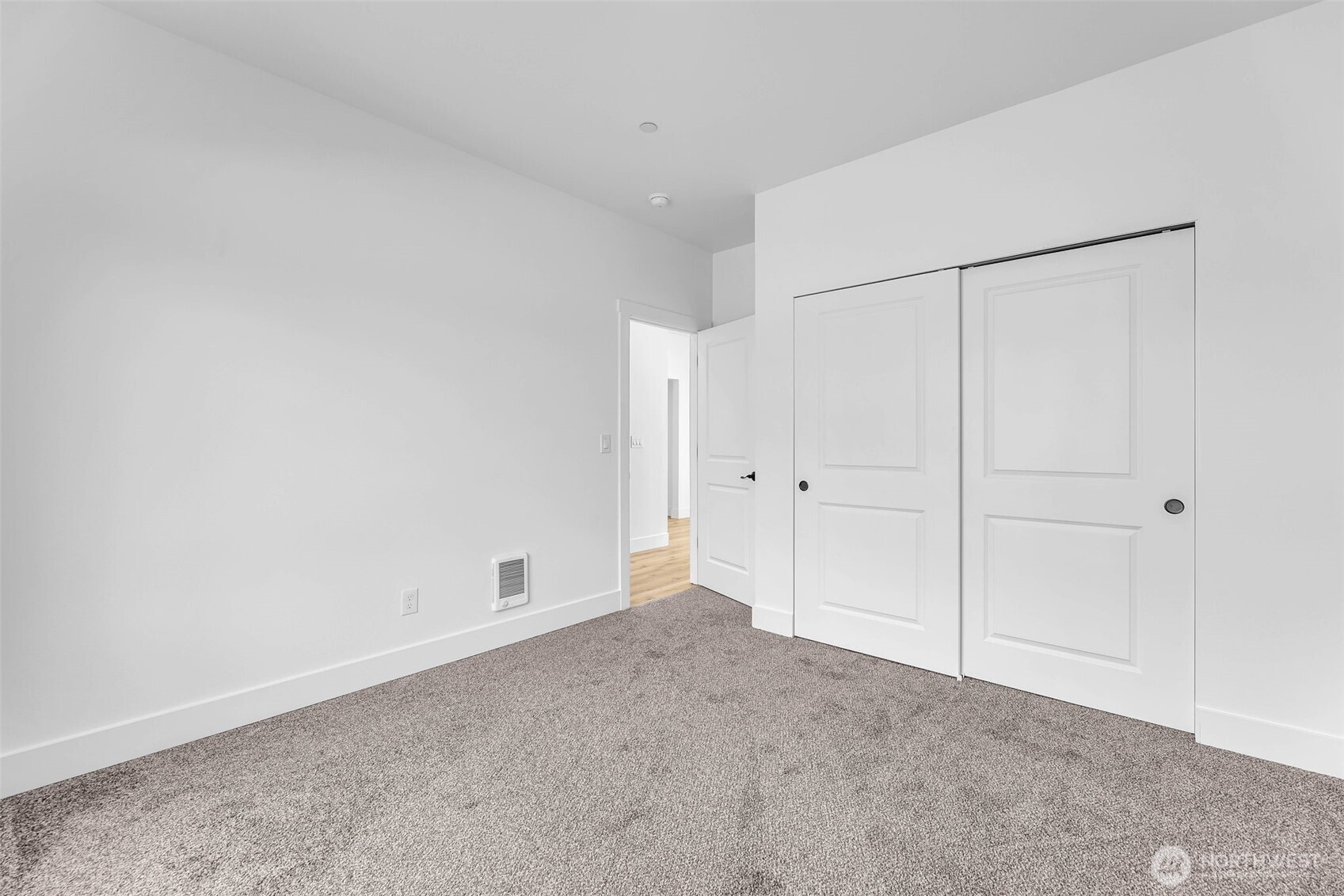 3 Anchor Way Loop #B, Cathlamet, WA 98612