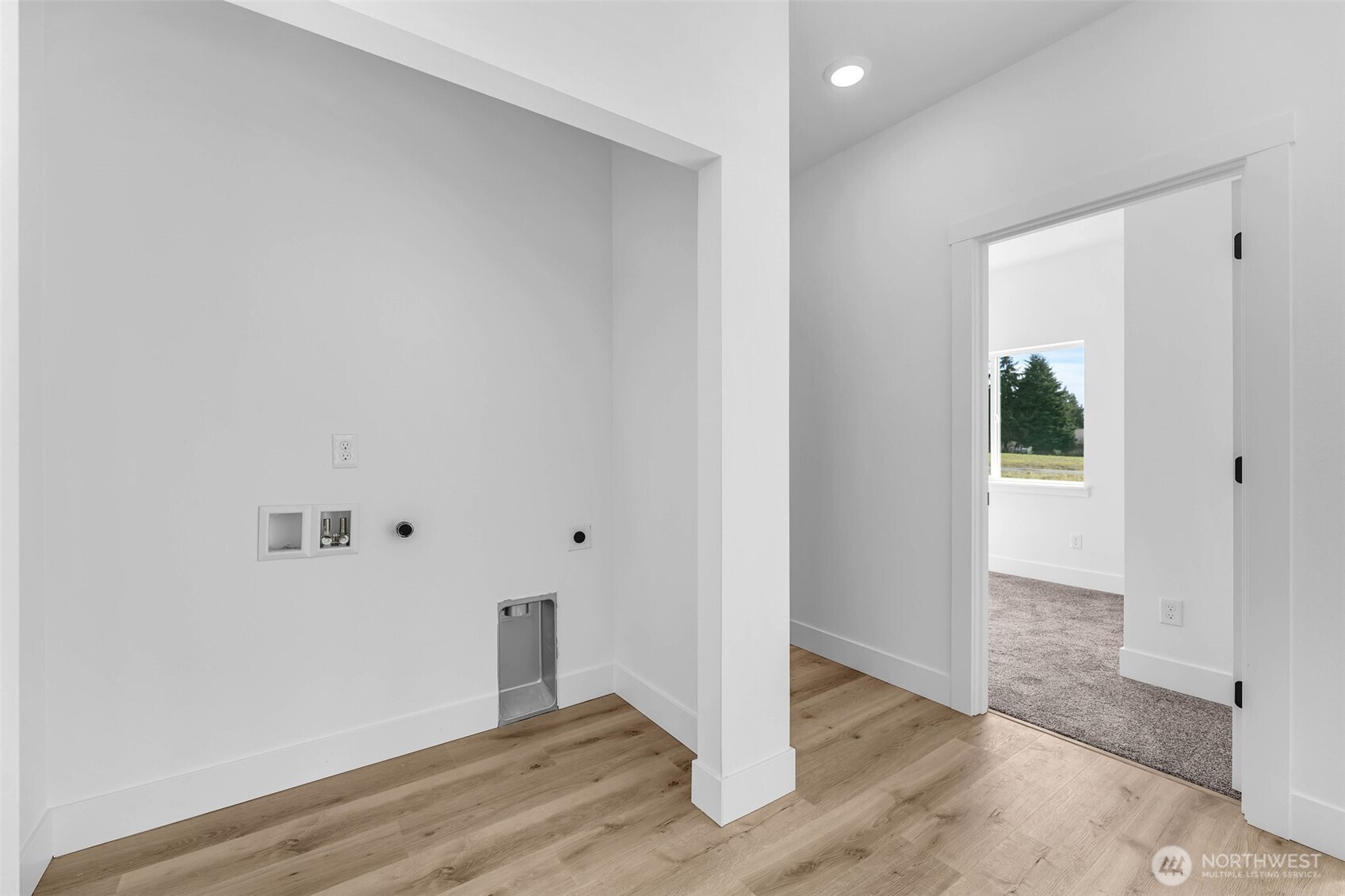 3 Anchor Way Loop #B, Cathlamet, WA 98612