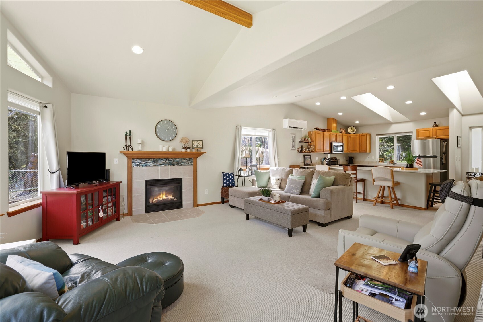 160 Dolphin Avenue NE, Ocean Shores, WA 98569