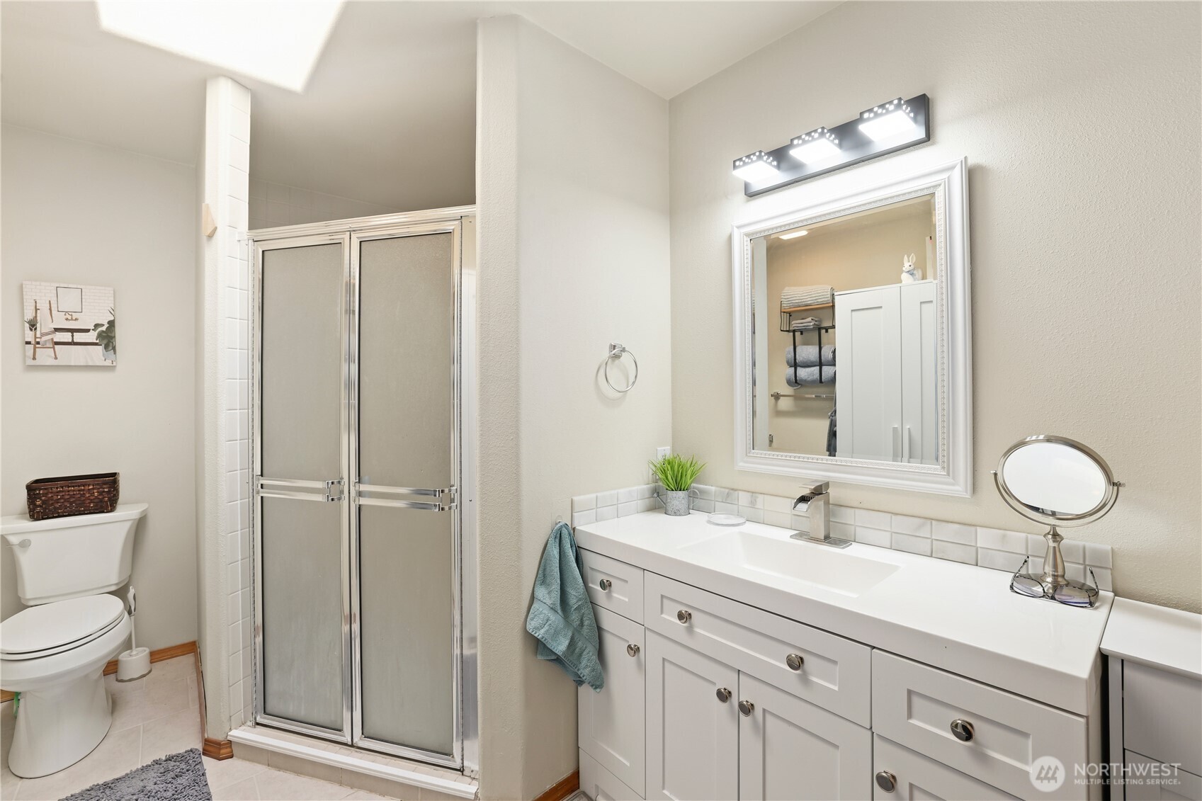 160 Dolphin Avenue NE, Ocean Shores, WA 98569