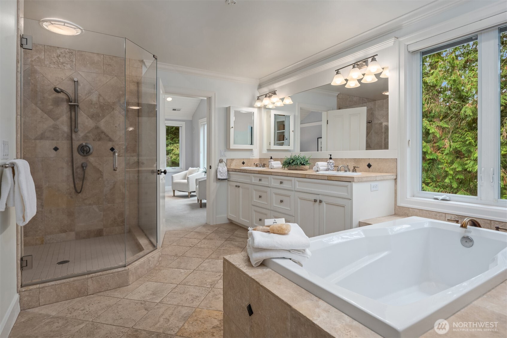 13609 NE 28th Street , Bellevue, WA 98005