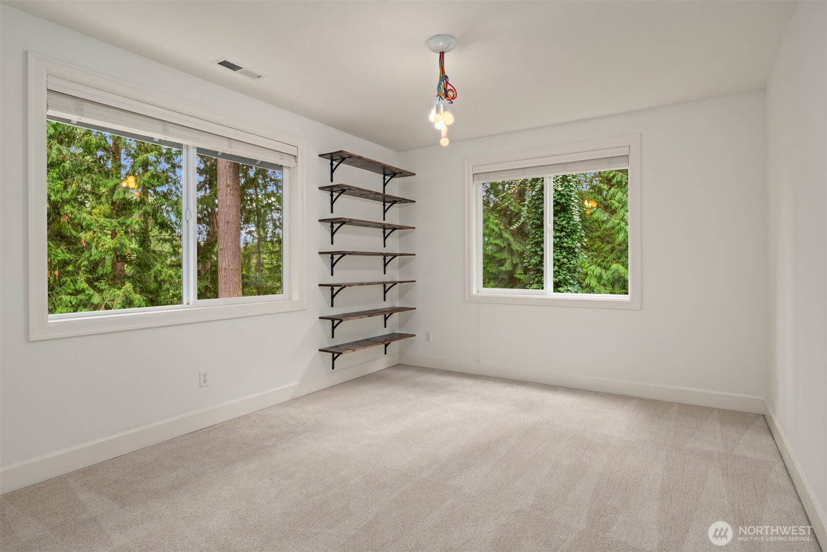 13609 NE 28th Street , Bellevue, WA 98005