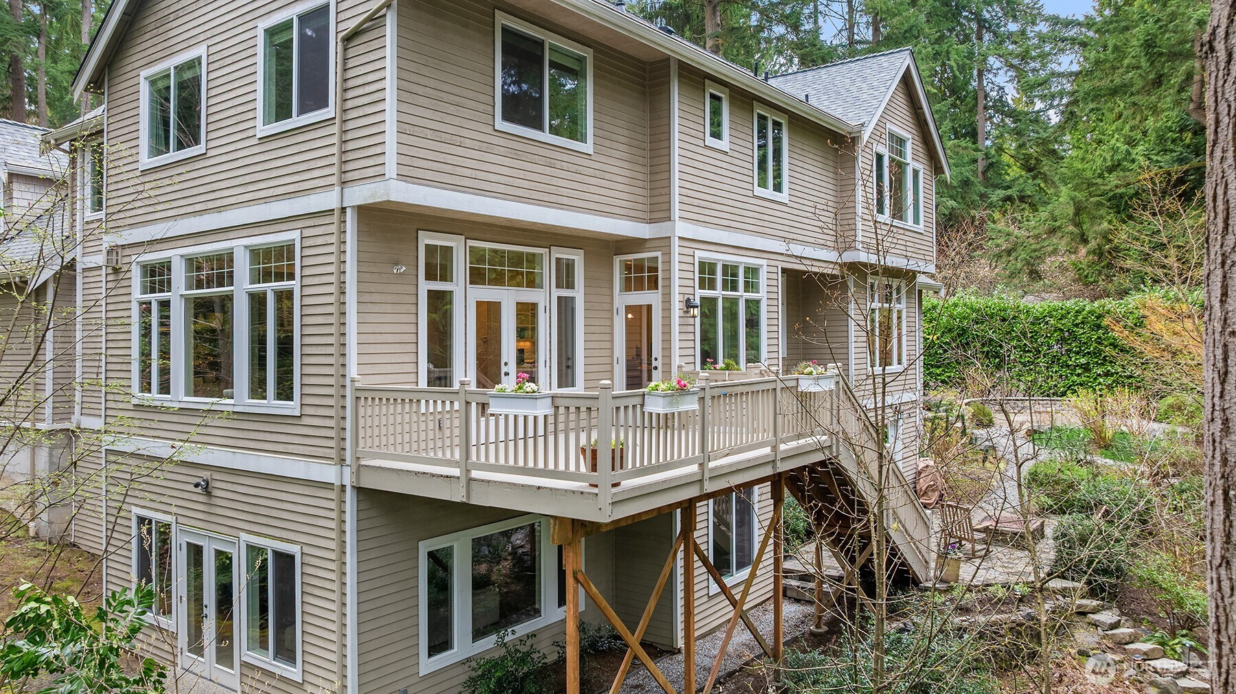 13609 NE 28th Street , Bellevue, WA 98005