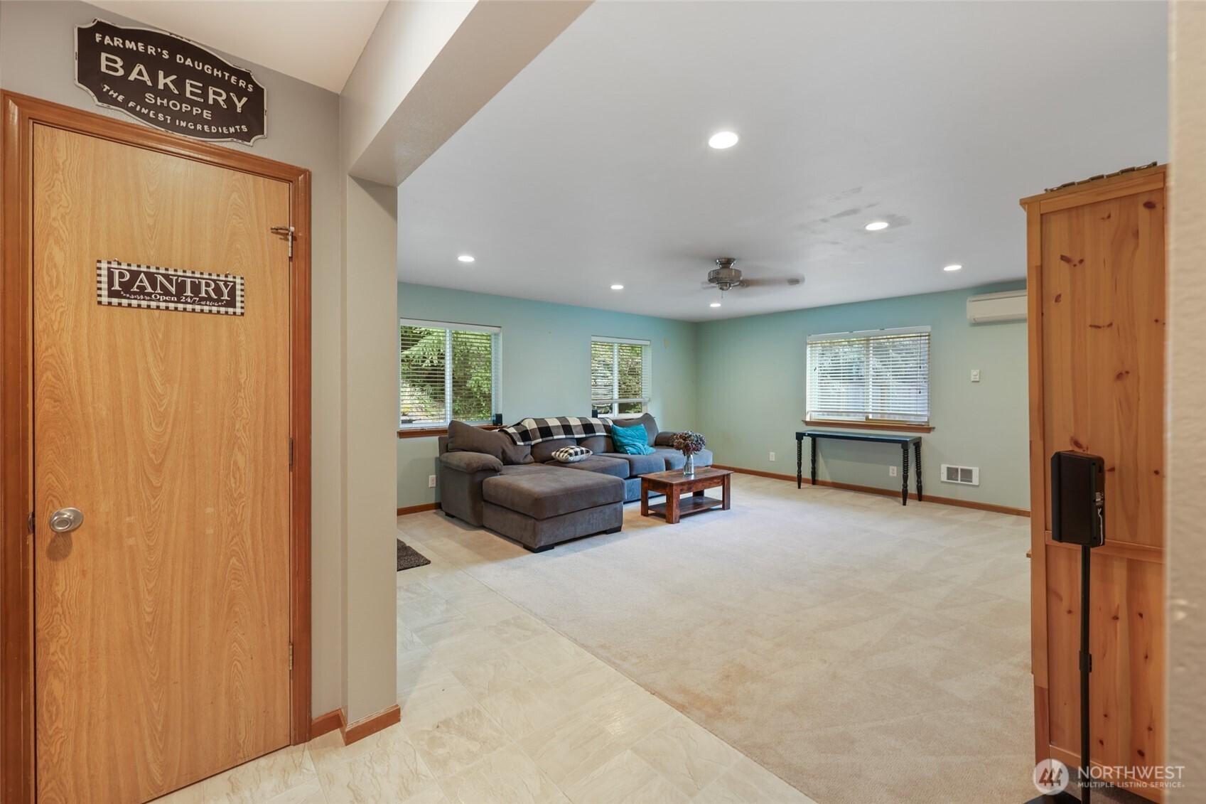 6925 E Filmore Street , Port Orchard, WA 98366