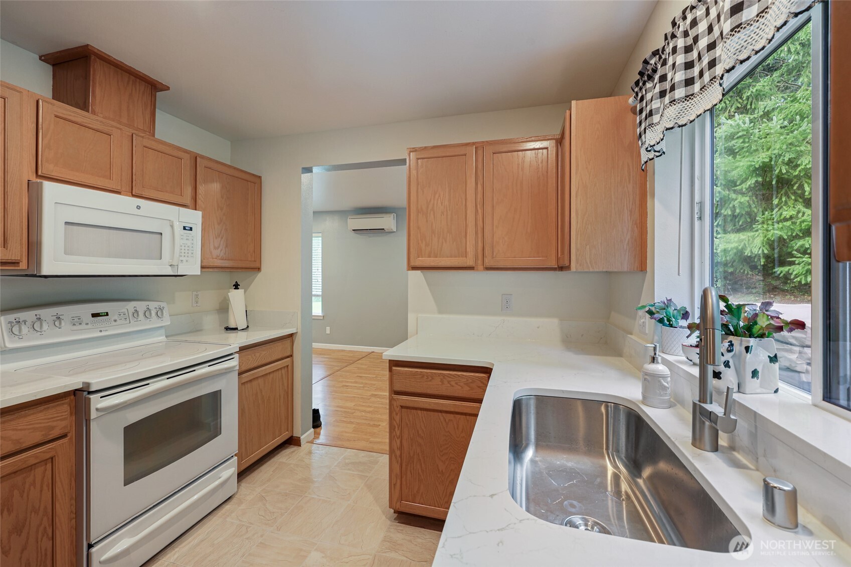 6925 E Filmore Street , Port Orchard, WA 98366