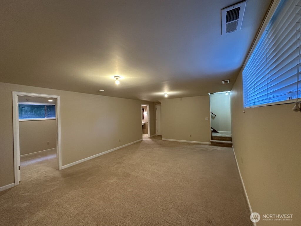 1253 NE 104th Street , Seattle, WA 98125