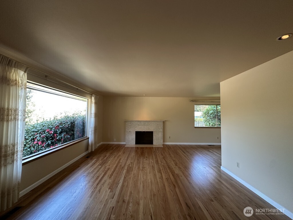 1253 NE 104th Street , Seattle, WA 98125