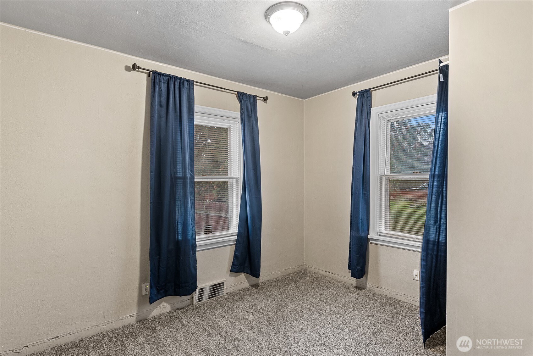 1013 Amherst Avenue , Wenatchee, WA 98801