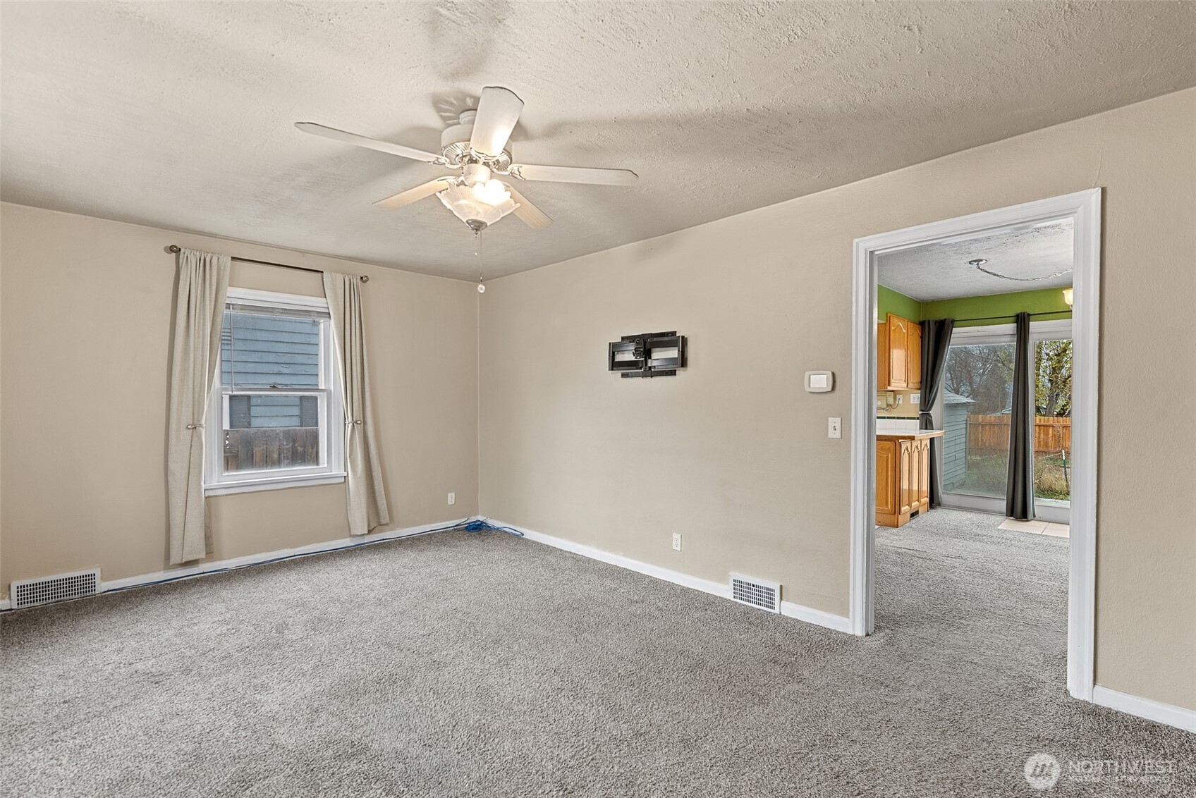 1013 Amherst Avenue , Wenatchee, WA 98801