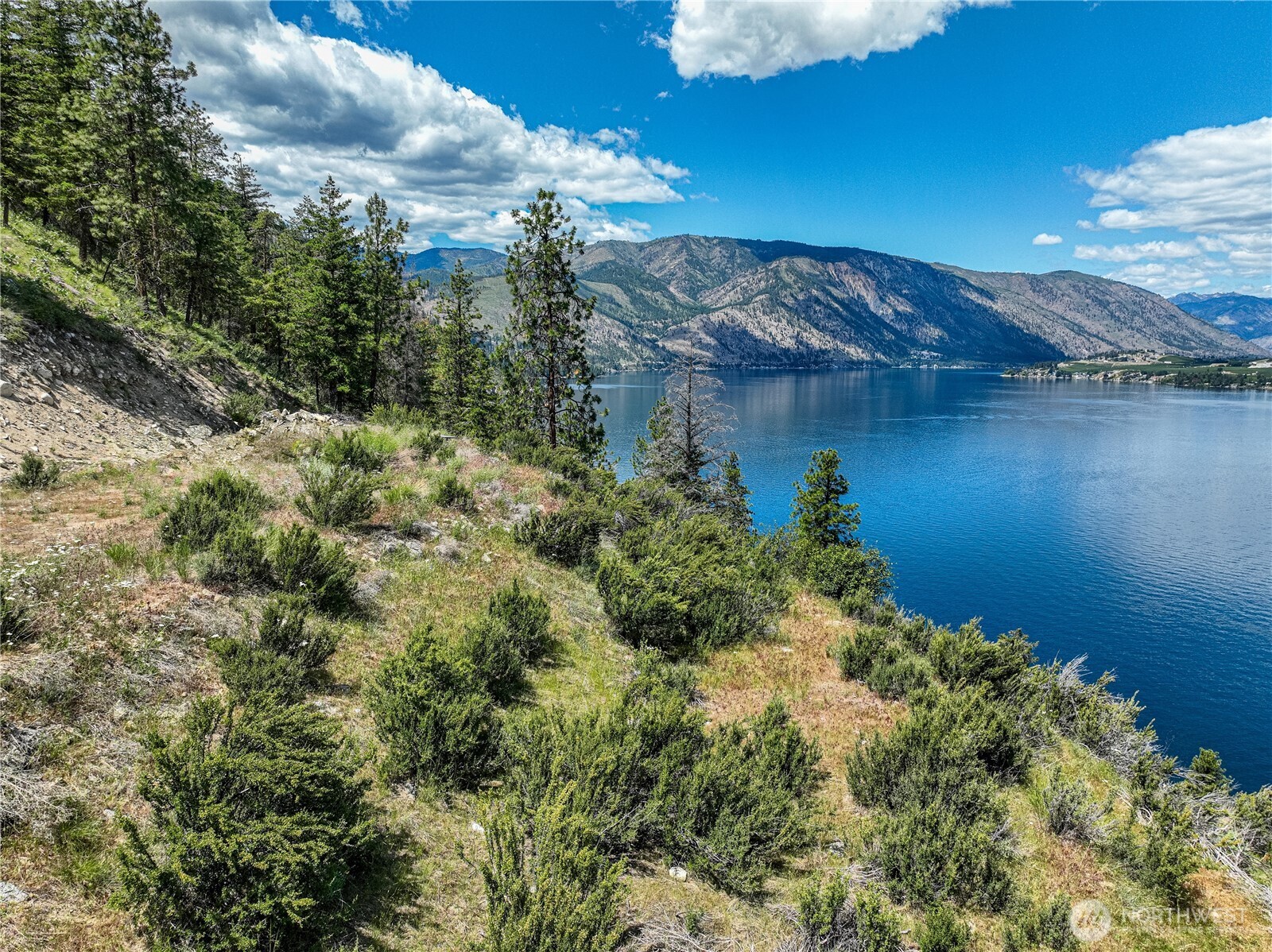 4620 South Lakeshore Rd. , Chelan, WA 98816