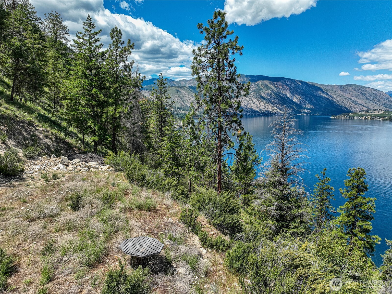 4620 South Lakeshore Rd. , Chelan, WA 98816