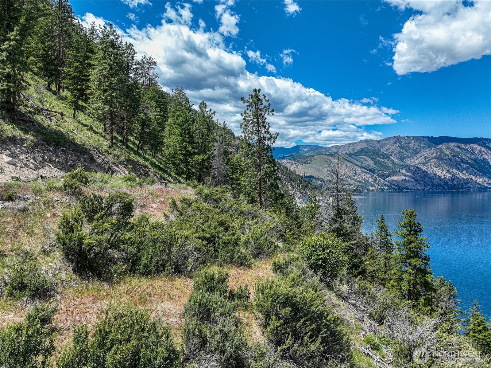 4620 South Lakeshore Rd. , Chelan, WA 98816