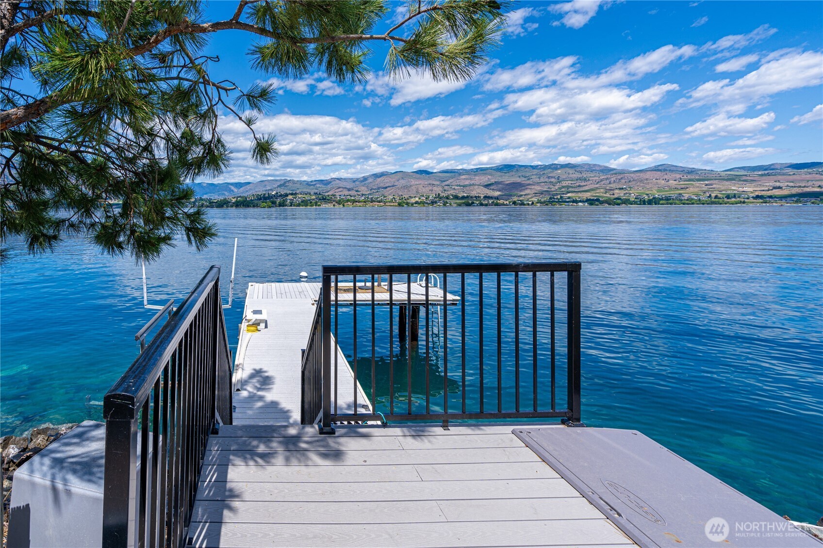 4620 South Lakeshore Rd. , Chelan, WA 98816