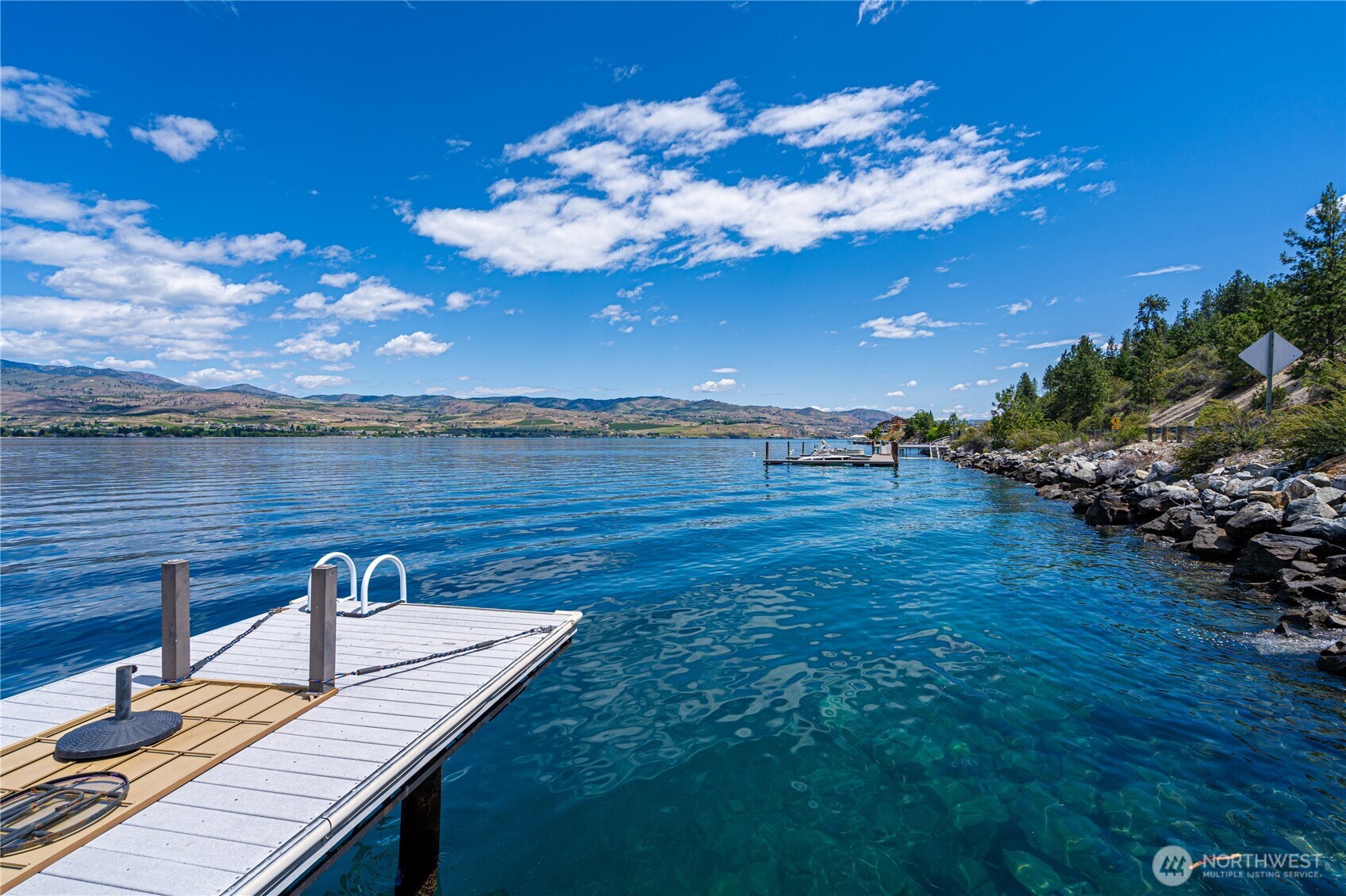 4620 South Lakeshore Rd. , Chelan, WA 98816