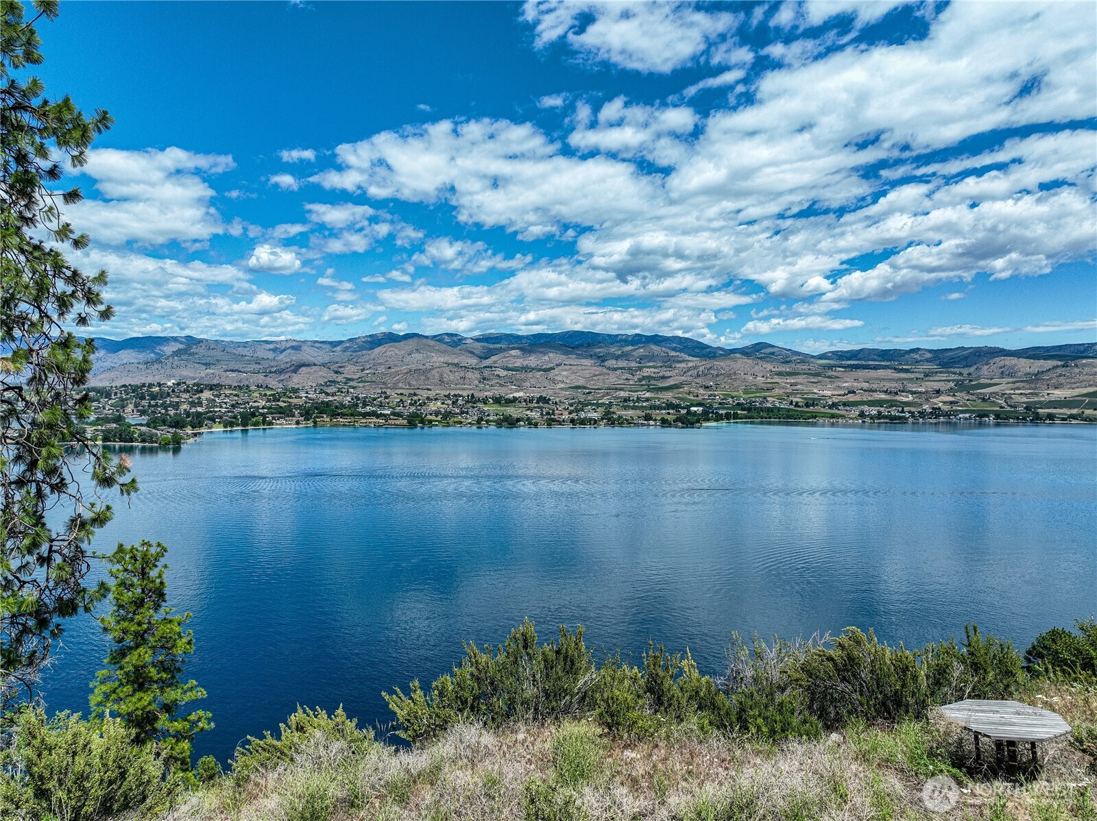 4620 South Lakeshore Rd. , Chelan, WA 98816