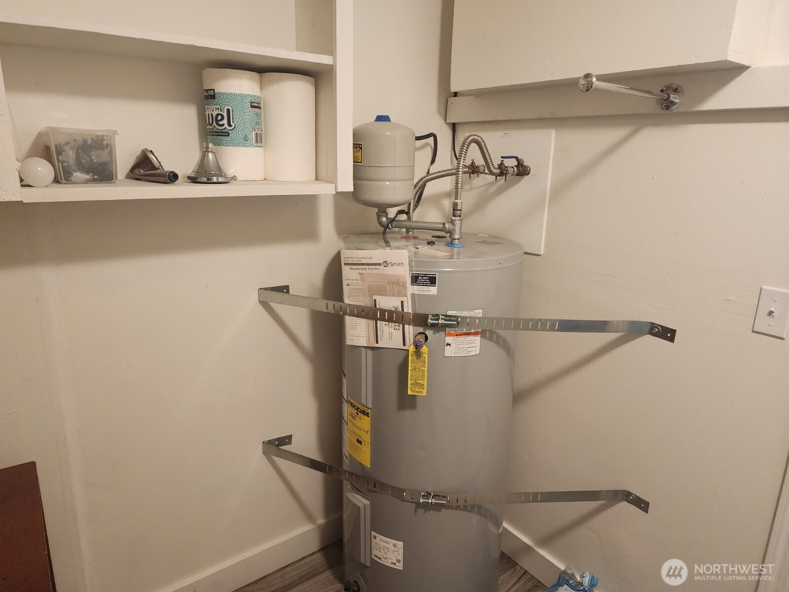 285 Mast Avenue NW, Ocean Shores, WA 98569