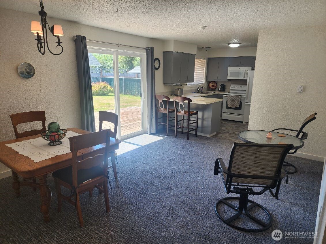 285 Mast Avenue NW, Ocean Shores, WA 98569