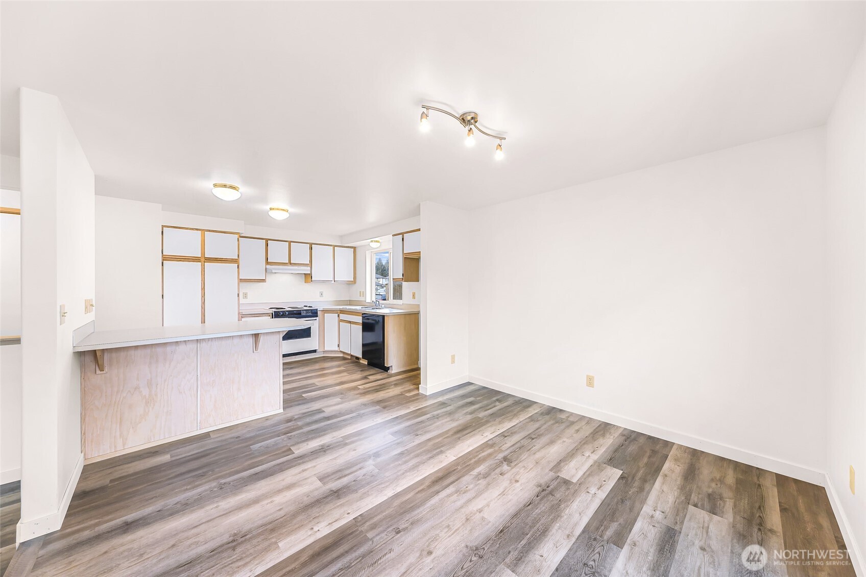 17833 27th Avenue NE, Marysville, WA 98271