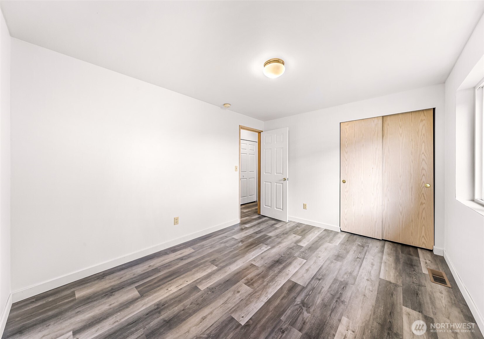 17833 27th Avenue NE, Marysville, WA 98271