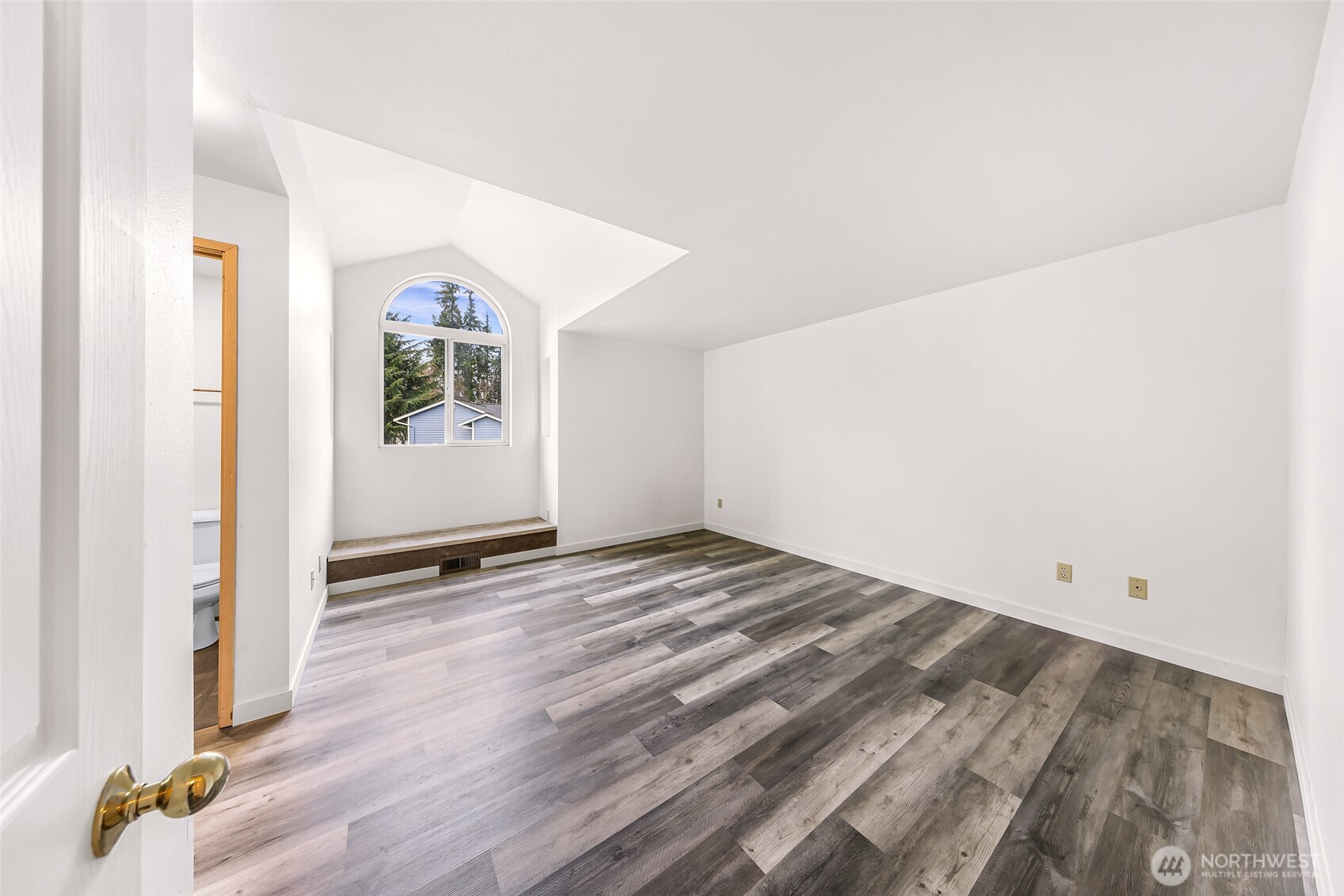 17833 27th Avenue NE, Marysville, WA 98271