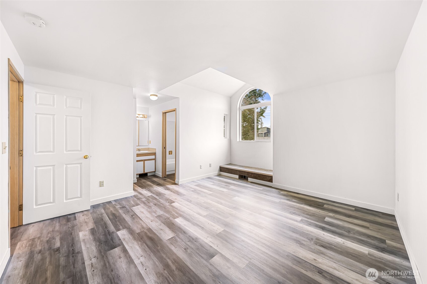 17833 27th Avenue NE, Marysville, WA 98271